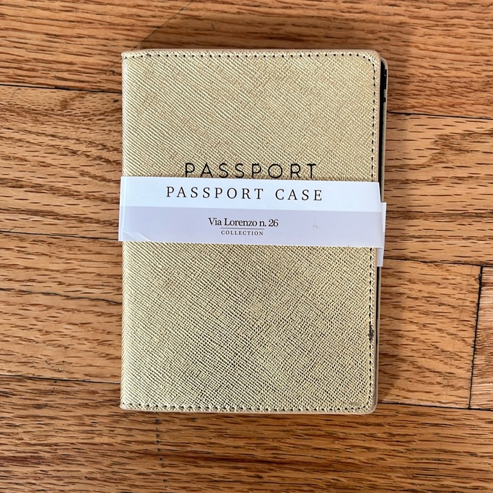Via Lorenzo n.26 Collection Gold  Passport  Case